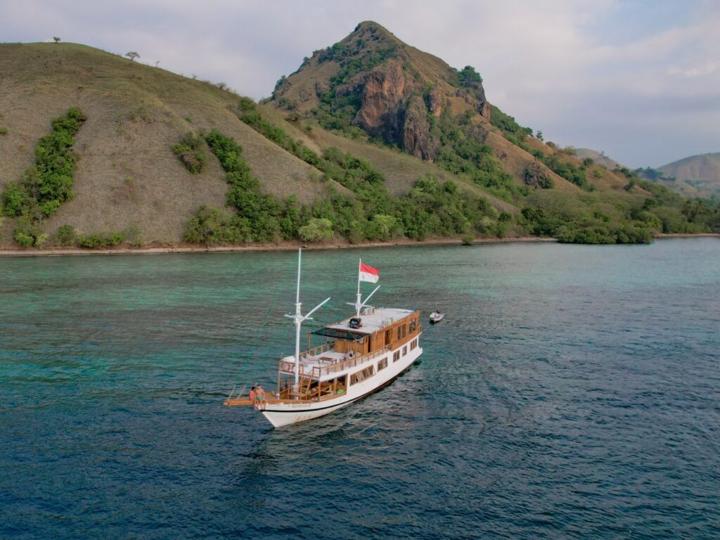 Bali Komodo plavba zájazd plavba